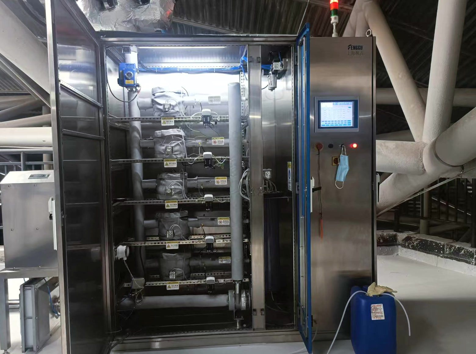 Internal structure of the Fenggu HVAC-integrated VHP system